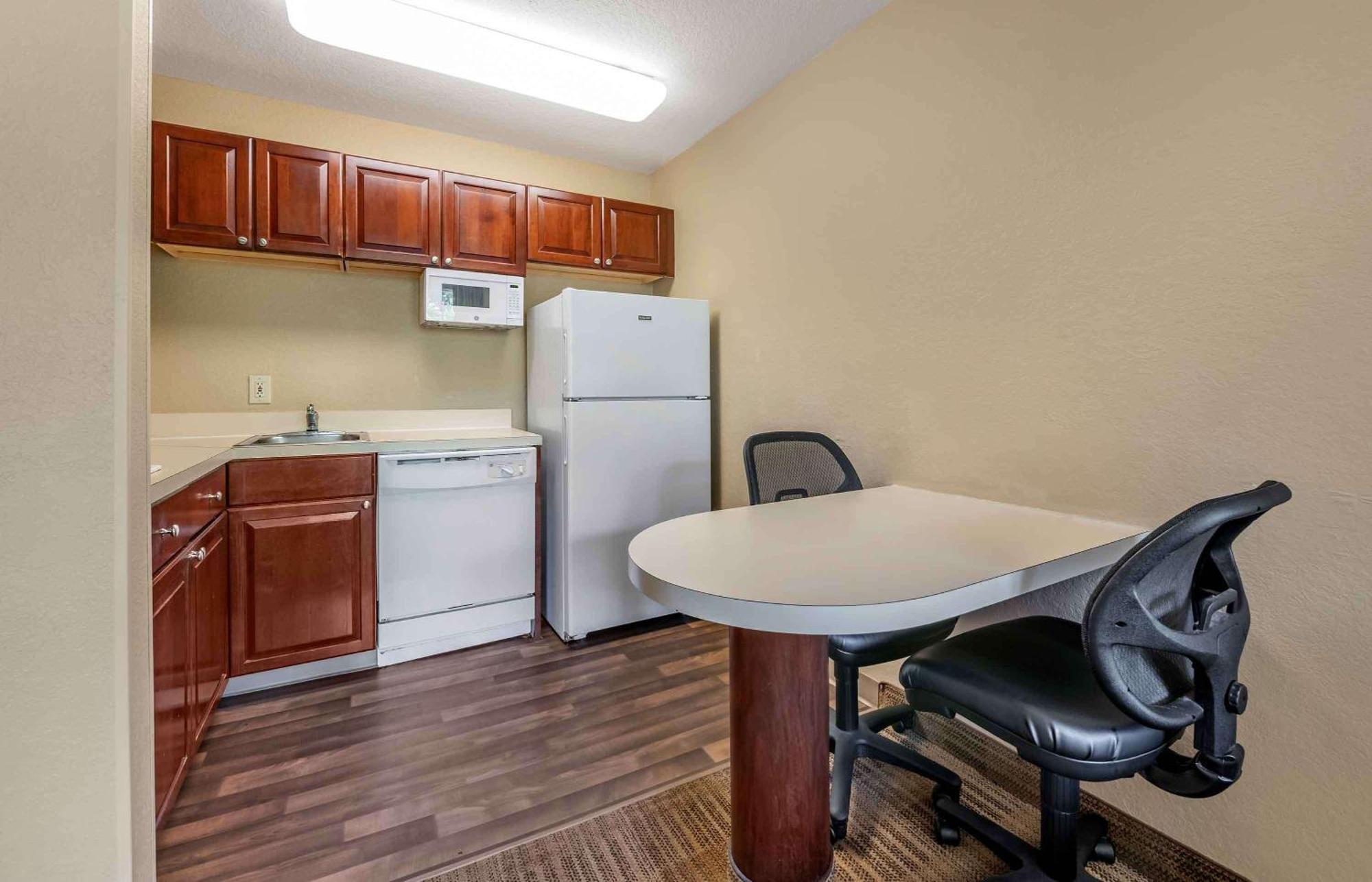 Extended Stay America Select Suites - Austin - Northwest - Research Park Екстер'єр фото